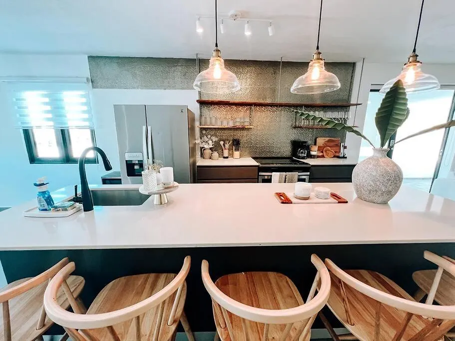 Апартаменты Casa Loba 2 Spacious And Comfy Ocean Park House Сан-Хуан Пуэрто-Рико