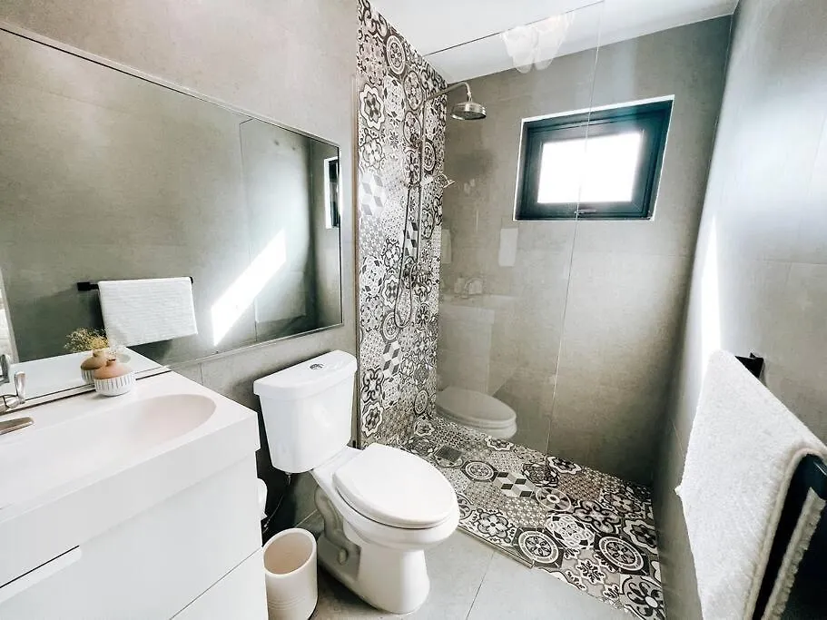 Апартаменты Casa Loba 2 Spacious And Comfy Ocean Park House Сан-Хуан Пуэрто-Рико
