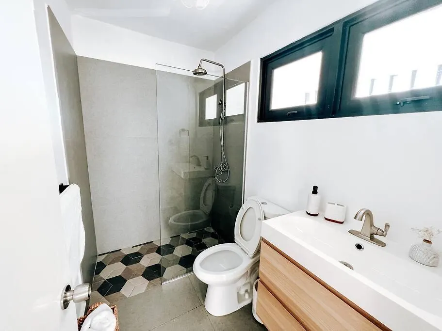 Апартаменты Casa Loba 2 Spacious And Comfy Ocean Park House Сан-Хуан